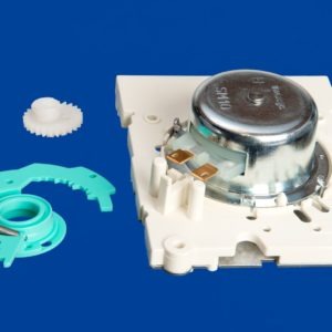 assemblaggio componenti in plastica